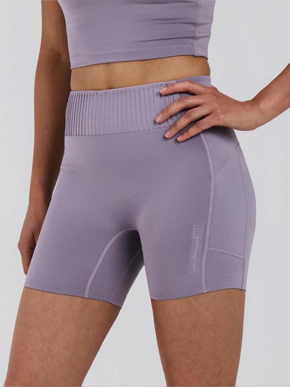 BANDIT RUNNING WOMEN'S STAMINA-V™ HIGH WAIST 5" COMPRESSION SHORT - VIOLET FOG